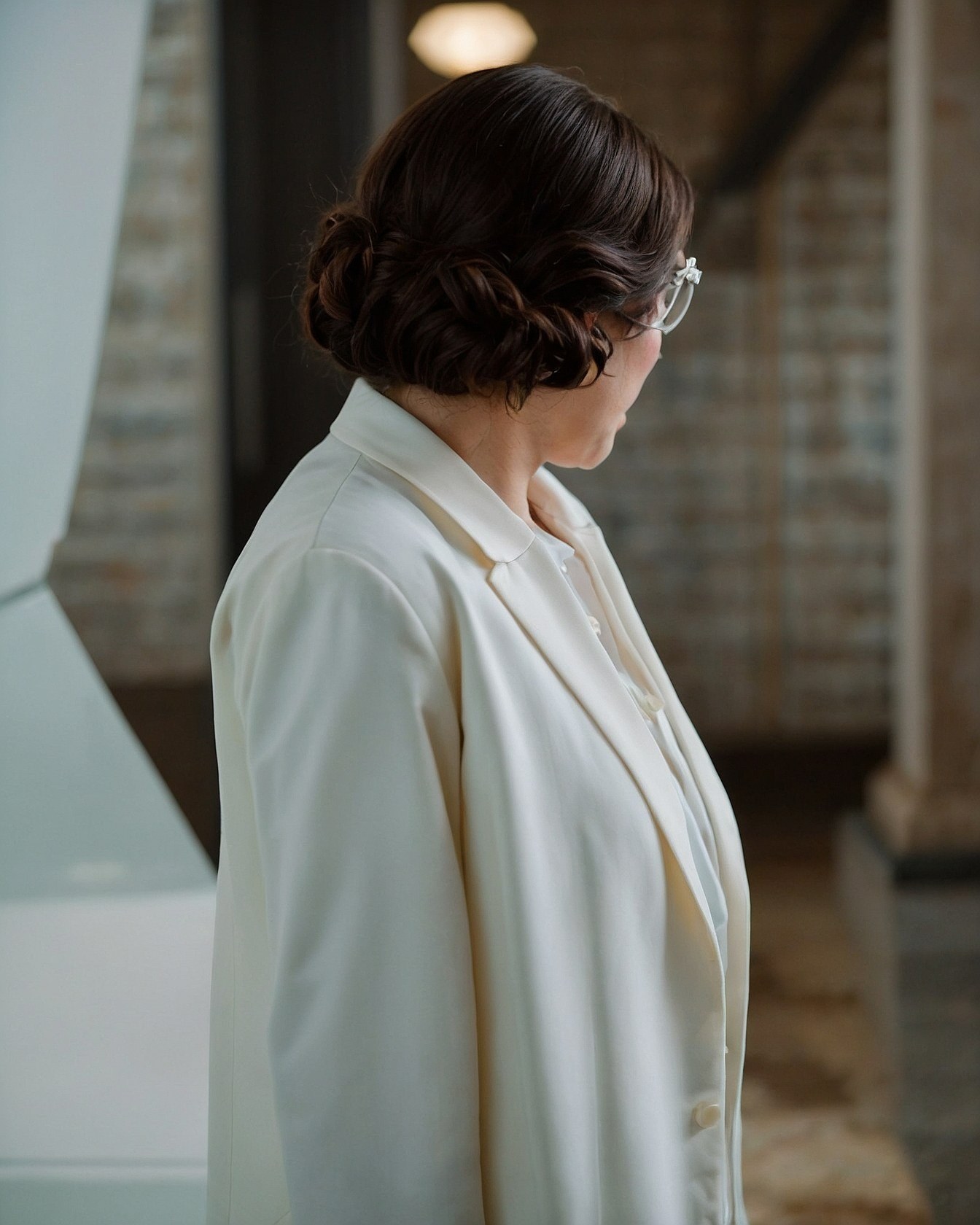 Cream Blazer's Smooth Lapel Detail