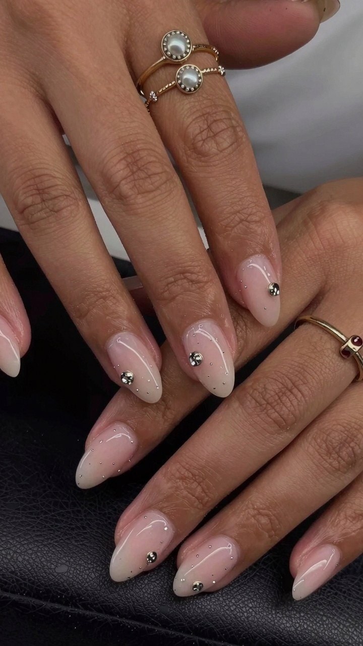 Choosing the Right Nude Base for Short French Nails