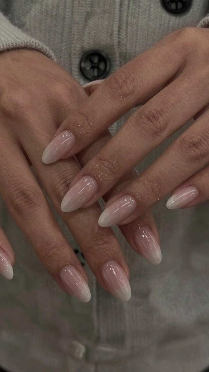 Choosing Between Glossy and Matte Finishes for Milky Nails