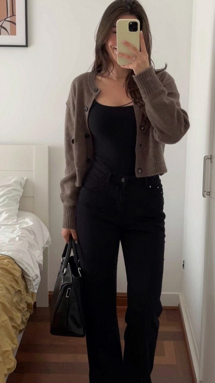 Selecting the Right Cardigan for Early Autumn Layers