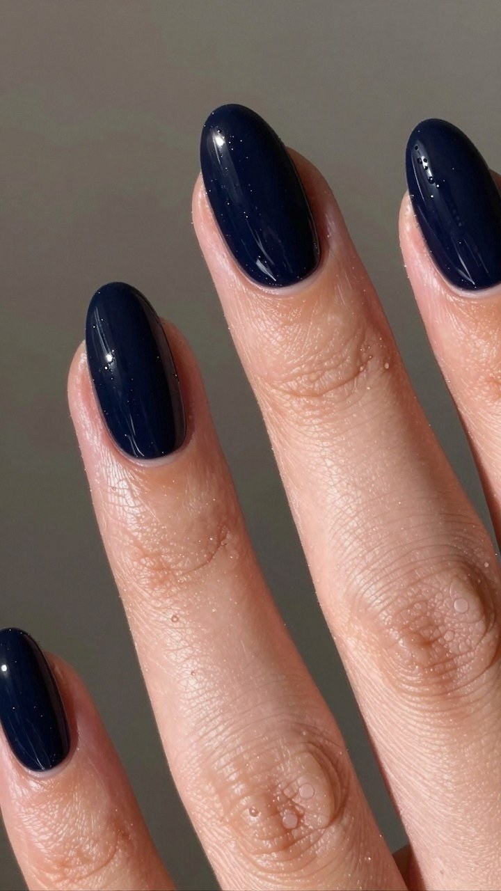 Choosing Glossy Dark Blue Polish for Fall Nails