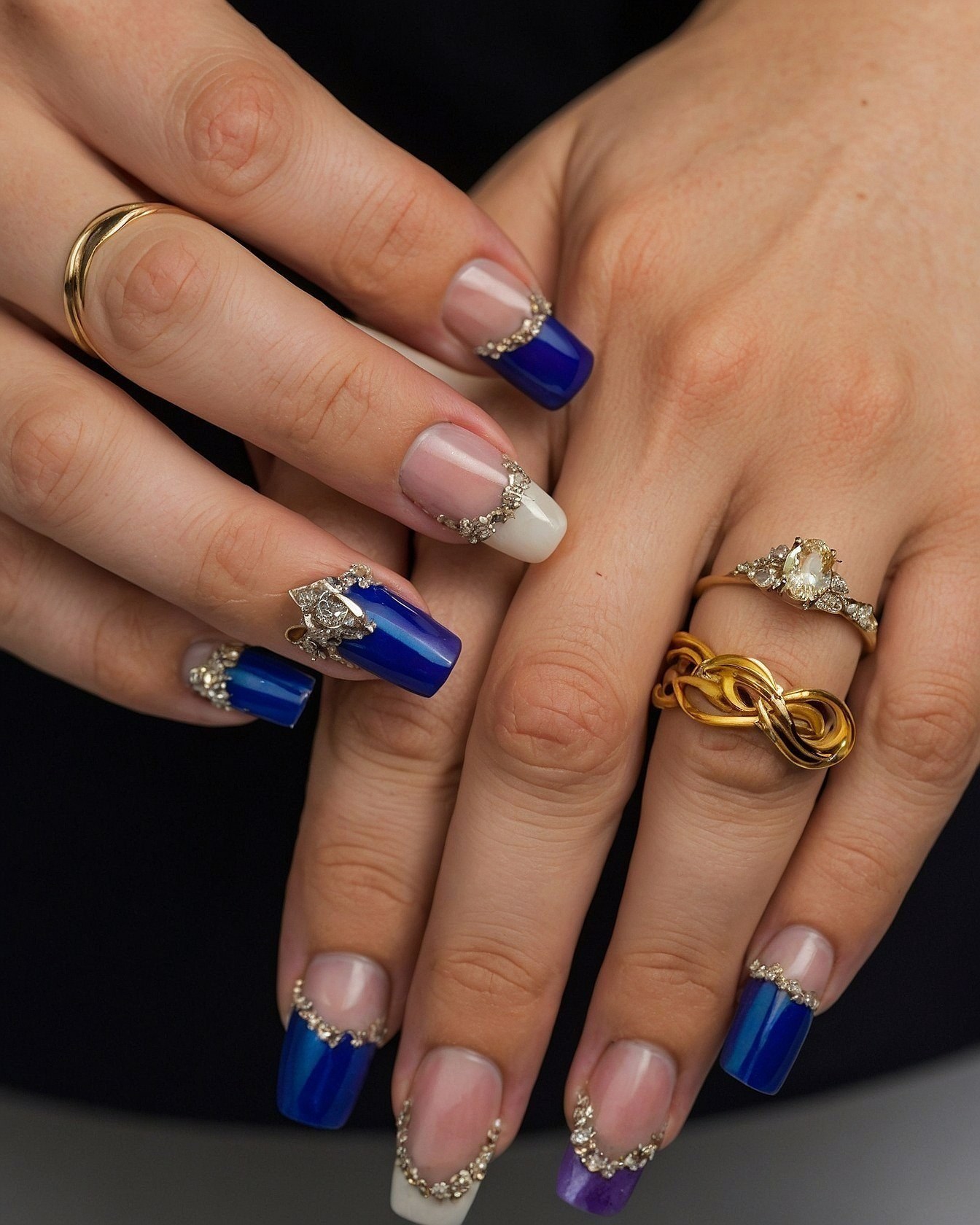 Contrast in royal blue and creamy ivory