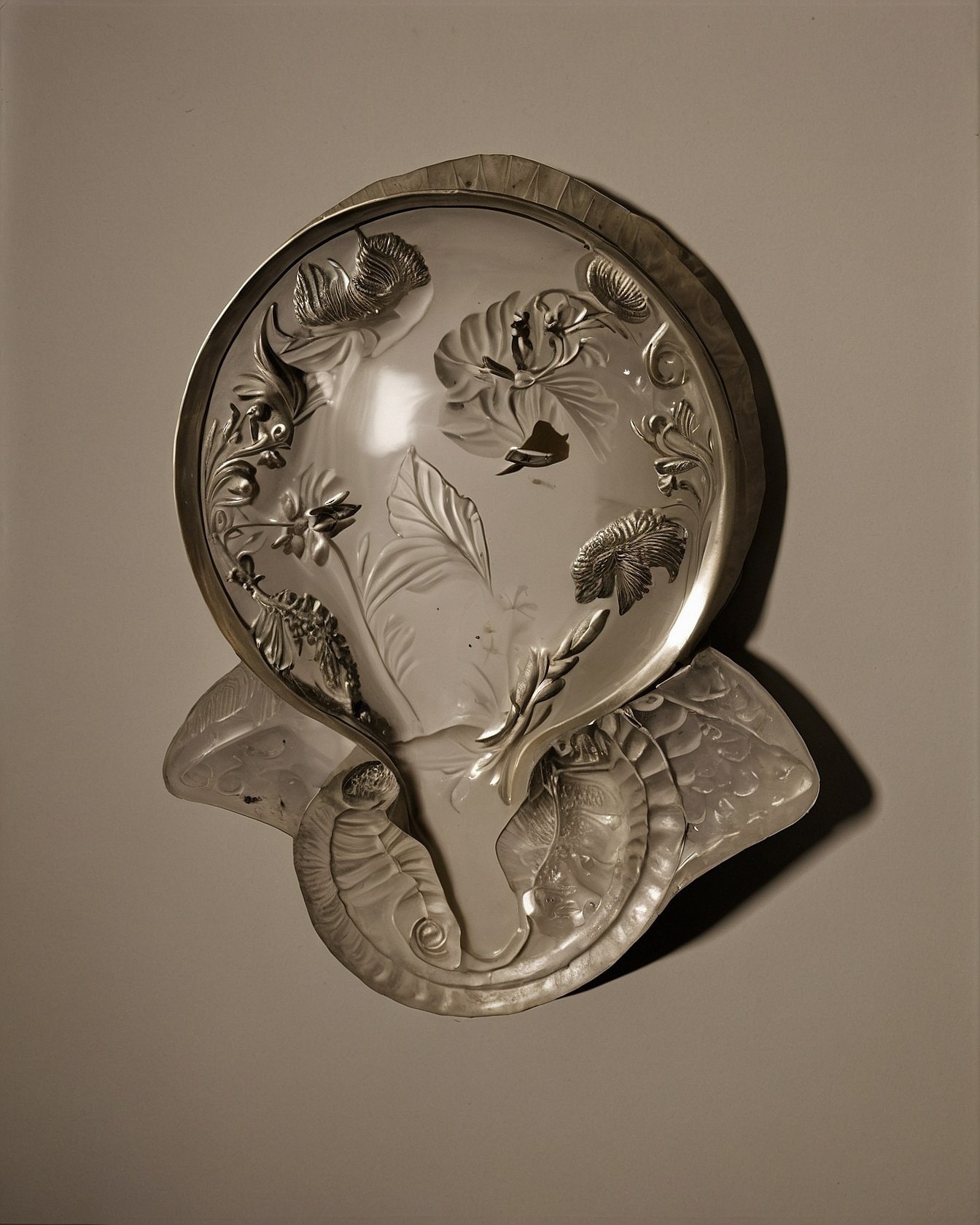 Intricate Glass Platter: Nature's Metalized Bloom