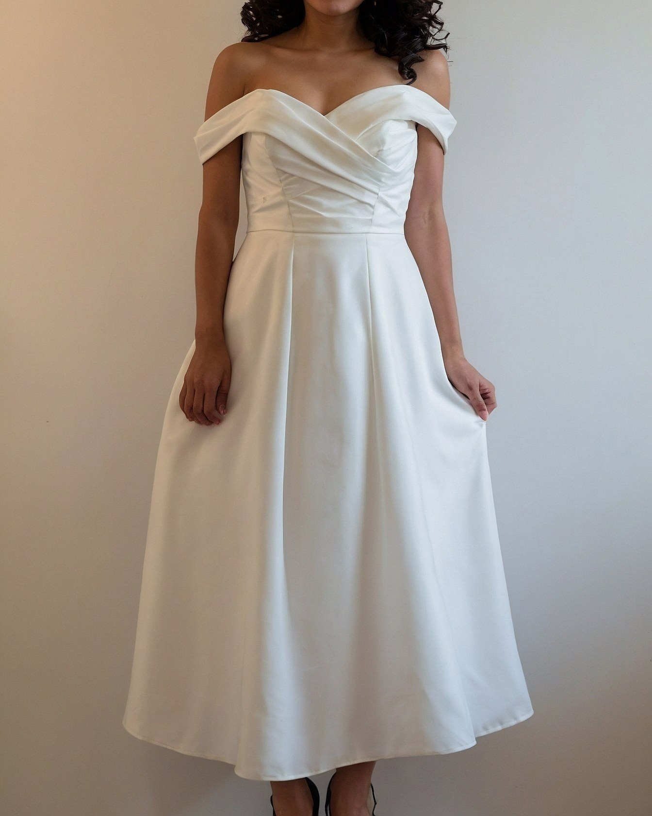 Structured Bodice Meets Flowing A-Line Skirt