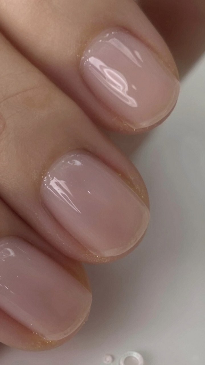 Minimalist Neutral Nails with Fine Glitter Base Coats
