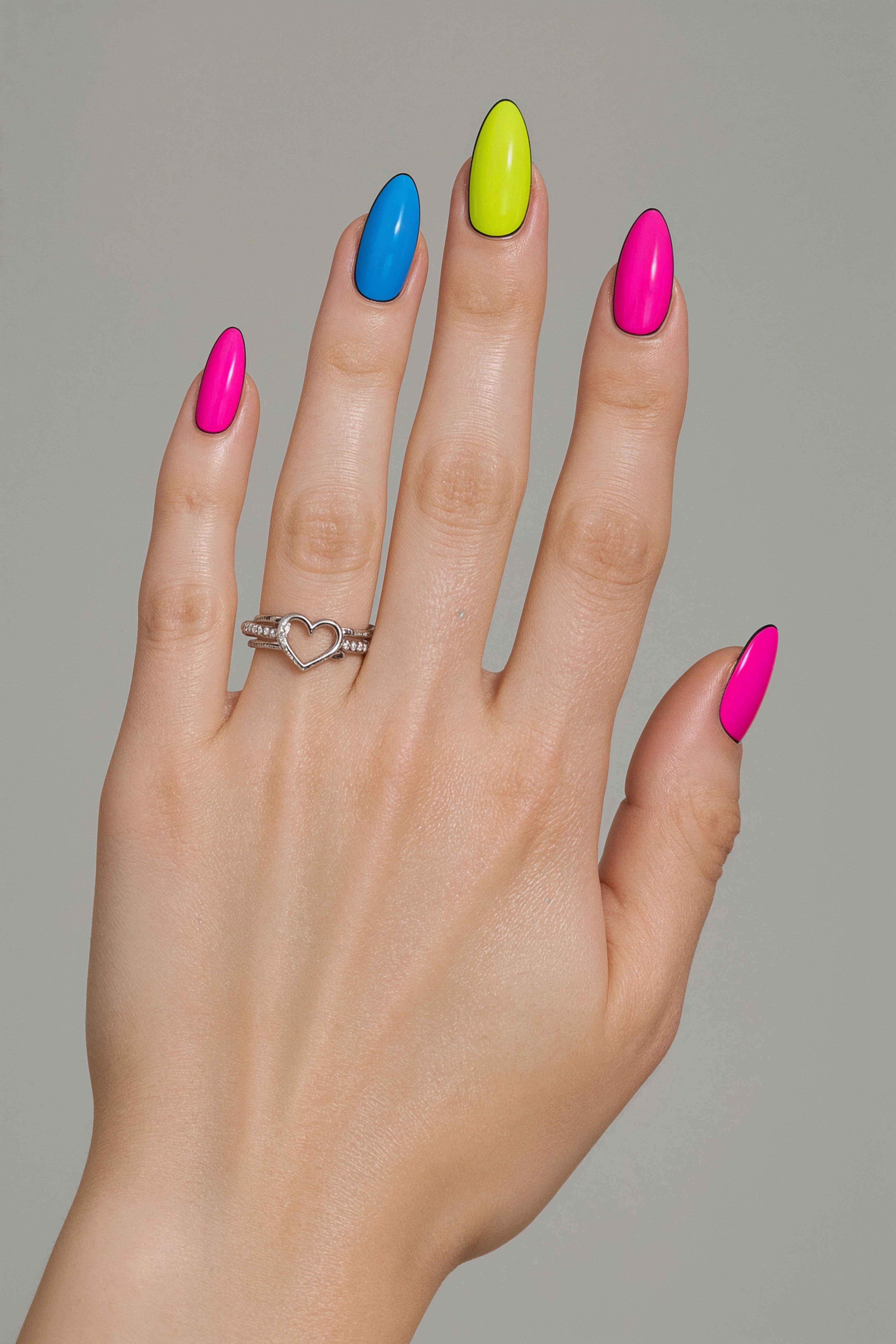 Comic Book Nails: The Brightest Summer Trend 2026