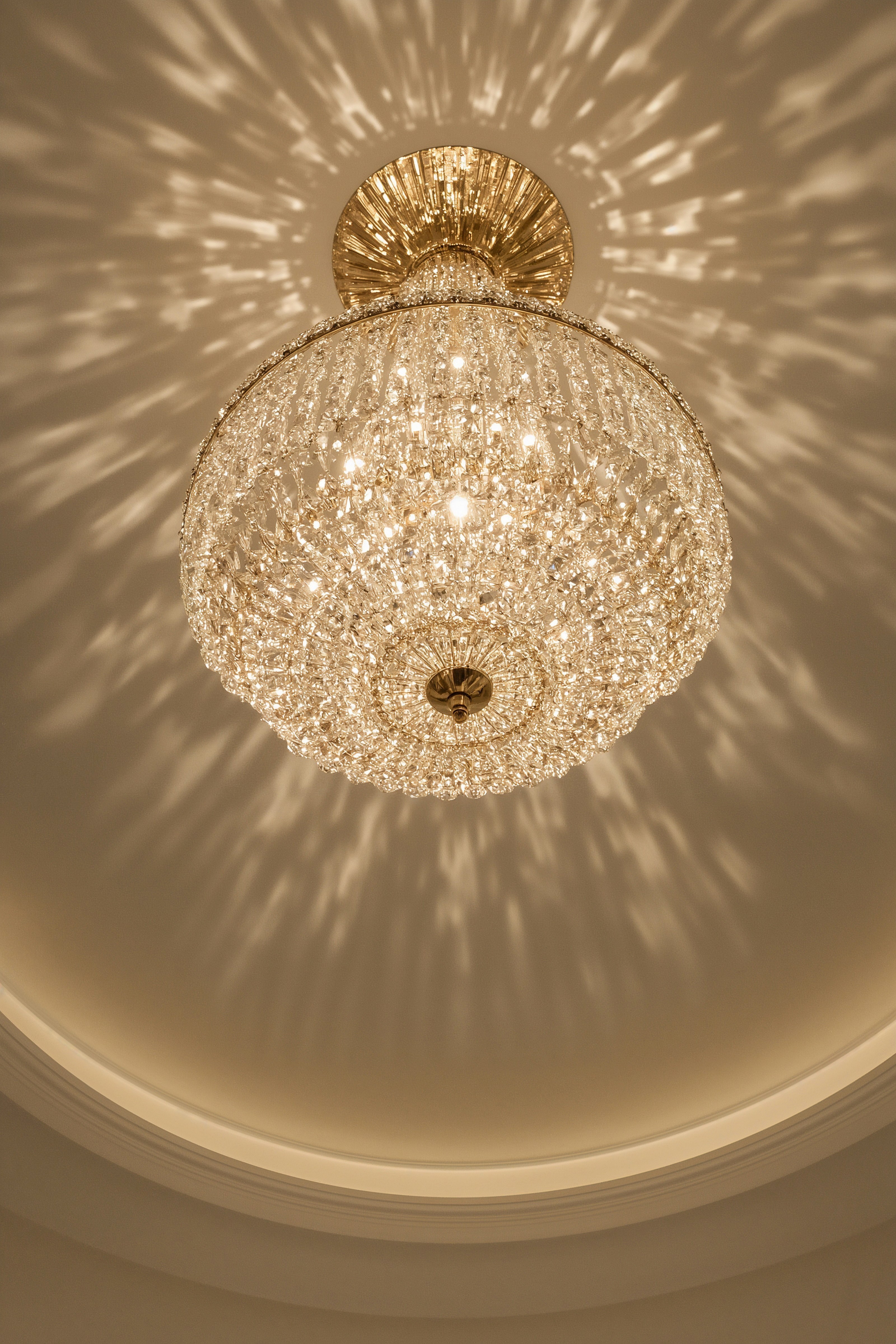 Sparkling Crystal Flush Mount Chandeliers for Apartment Living Rooms