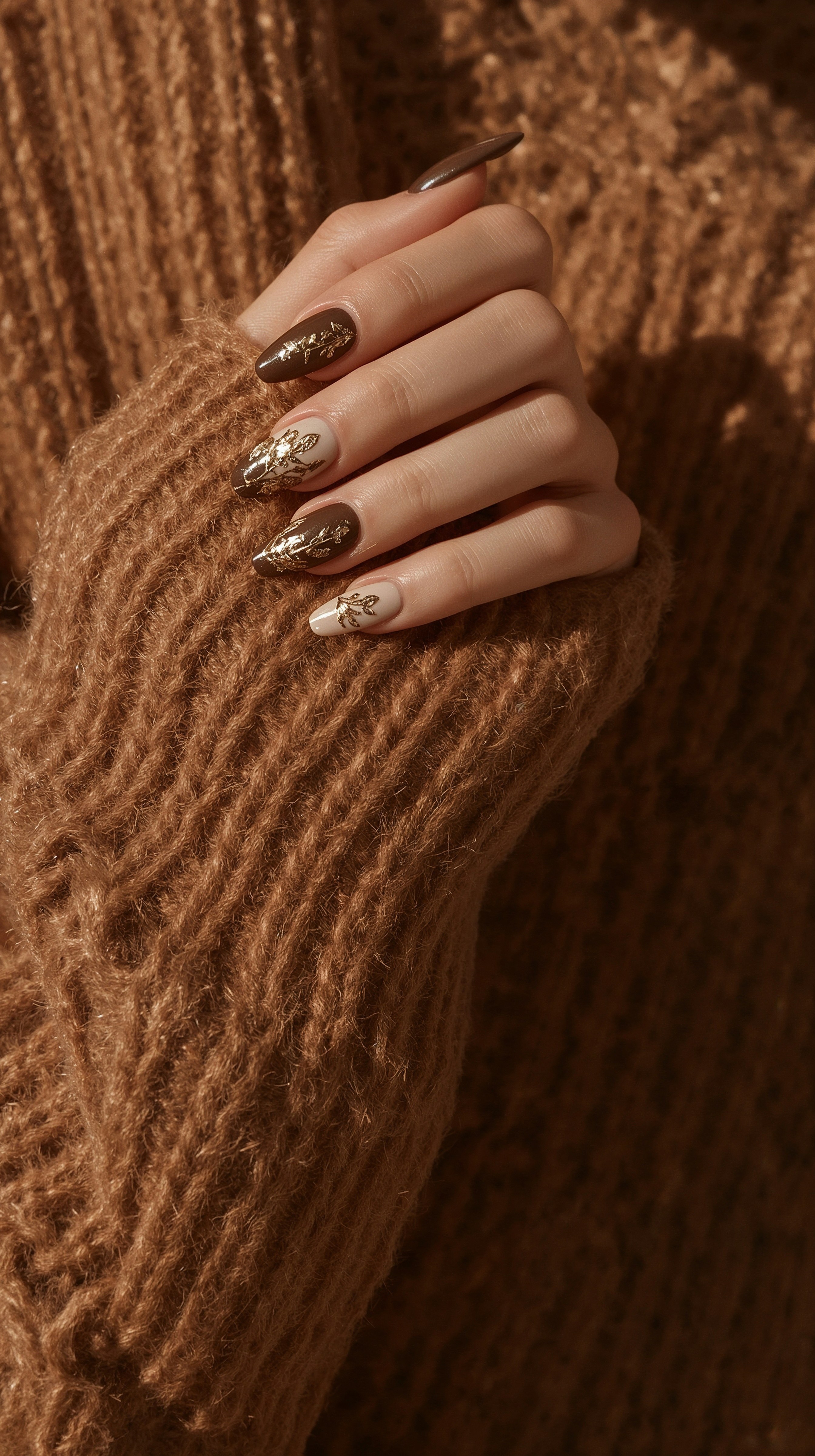 Sophisticated Brown & Gold Nail Art for Fall
