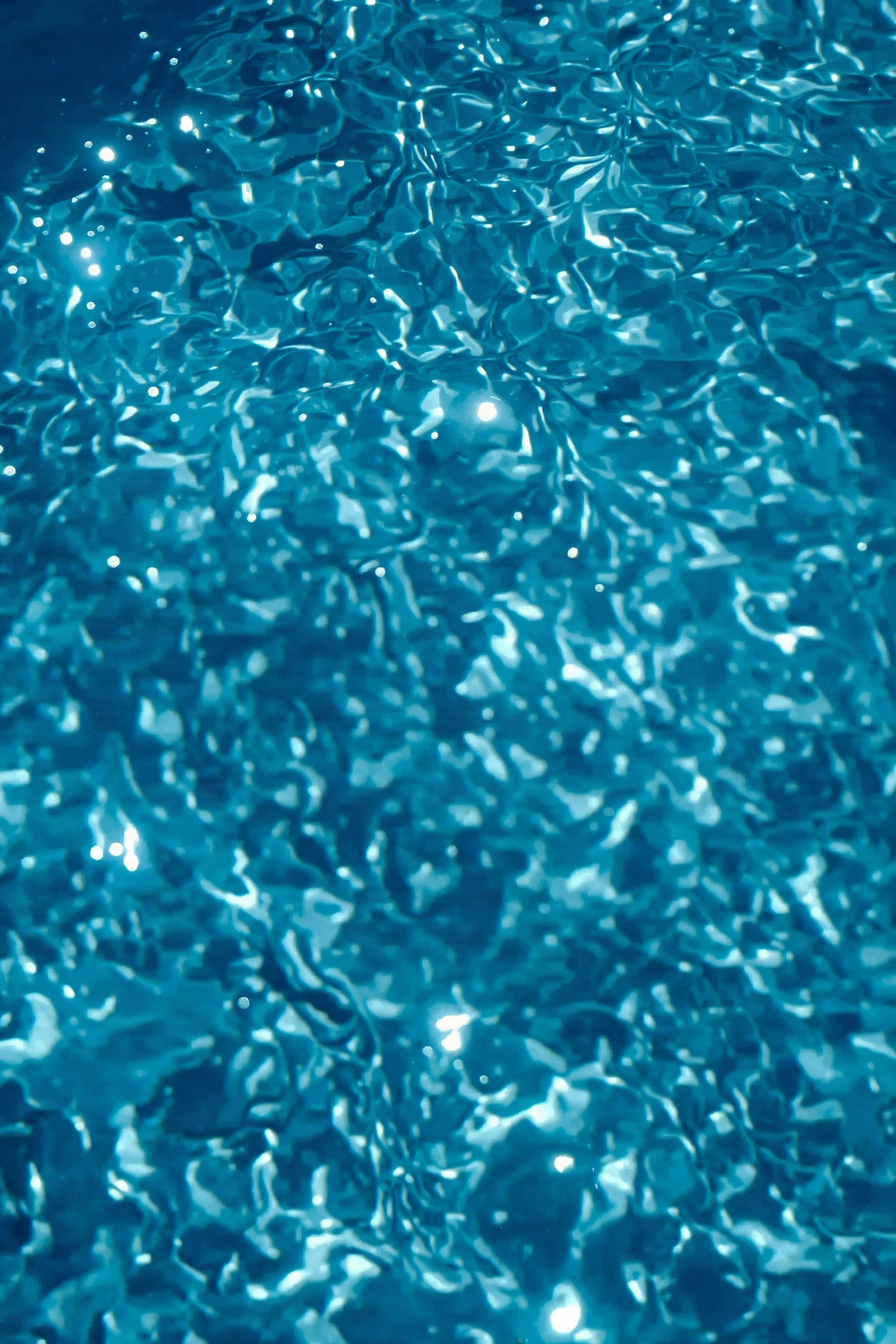 Deep Blue Fantasy: Mesmerizing Ocean Vibes for Your Phone