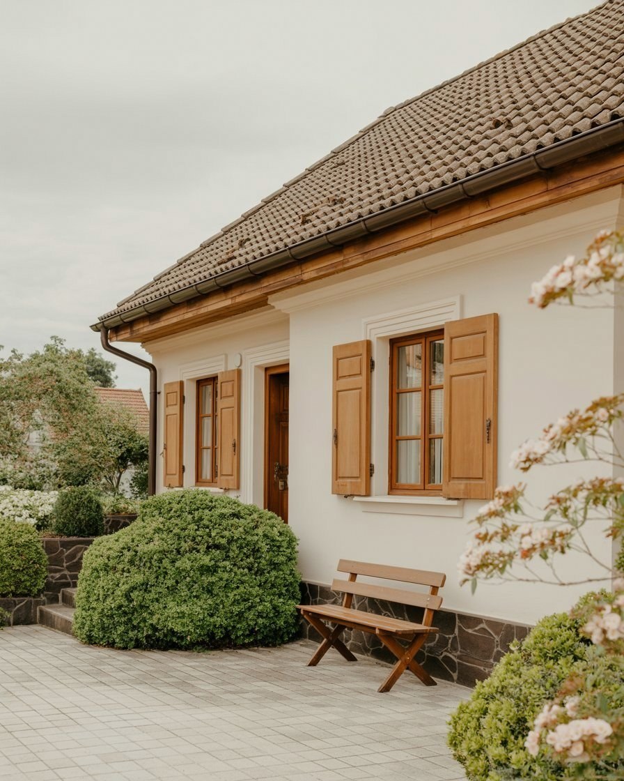 Charming One Story House Exterior: Small House Elevation Design