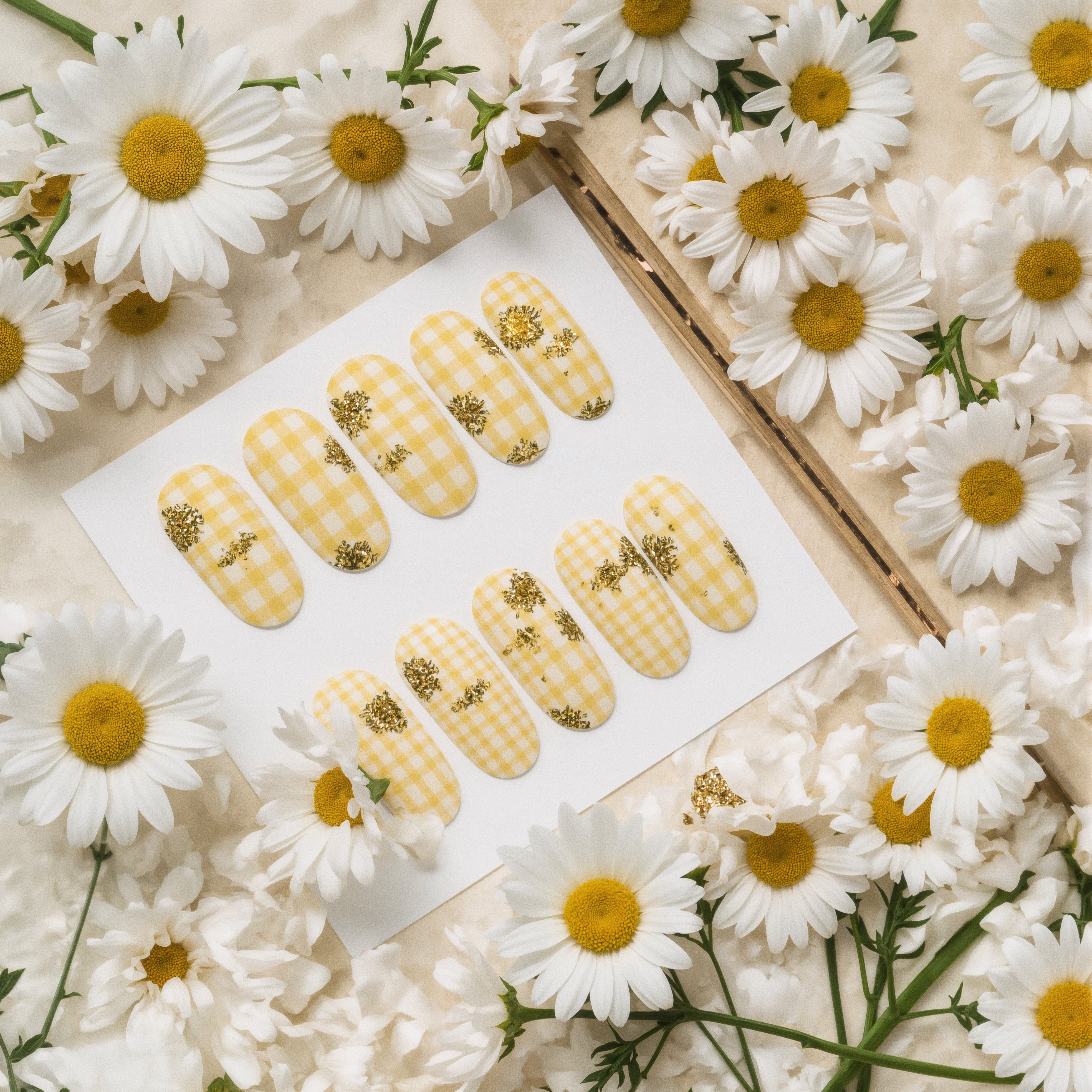 Sunny Yellow Gingham & 3D Daisy Press-Ons for Summer