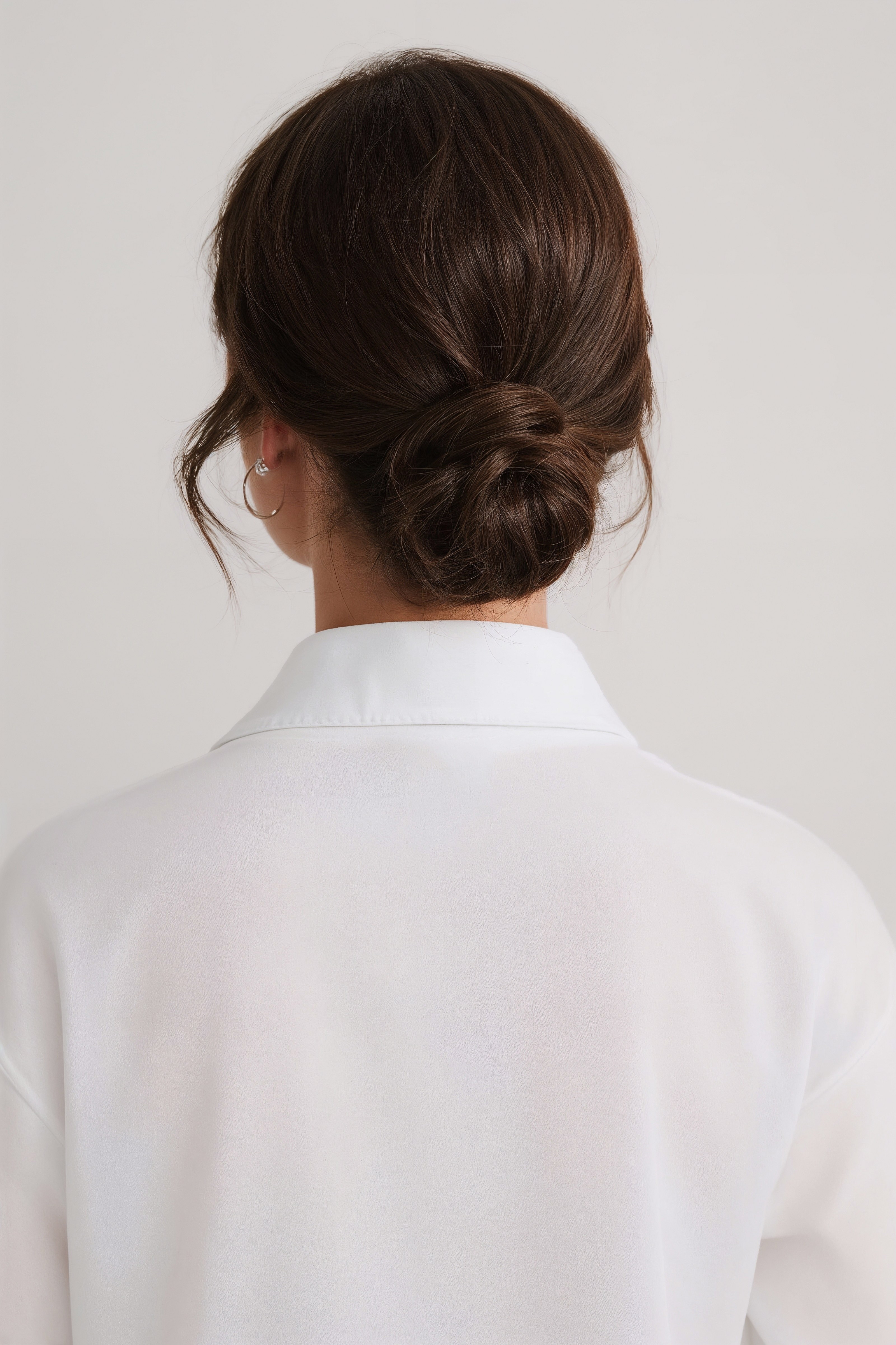 Effortless Low Bun Updos: Chic Wedding Guest Hairstyles