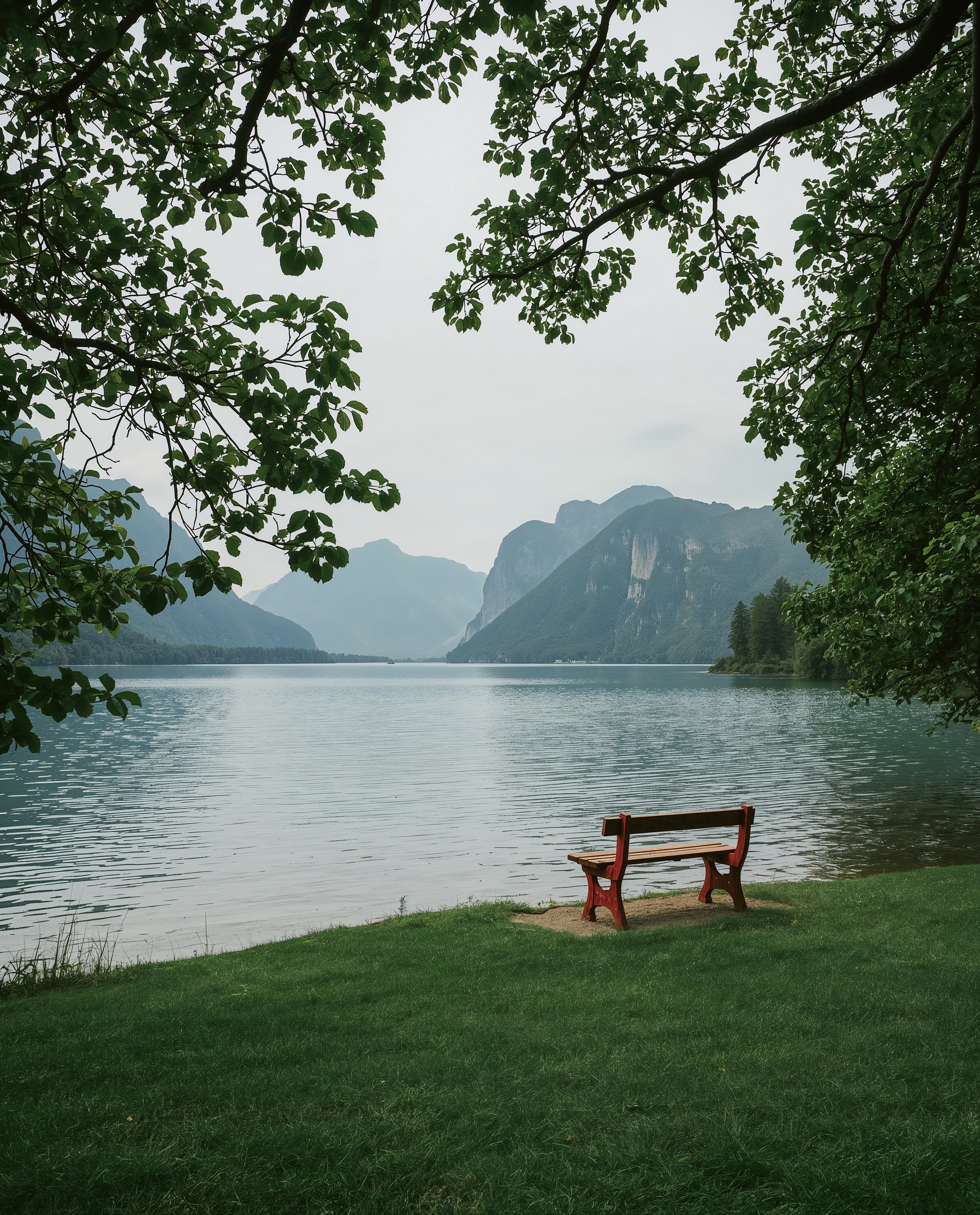 Peaceful Lake & Mountain View: 4K Macbook Aesthetic Wallpaper