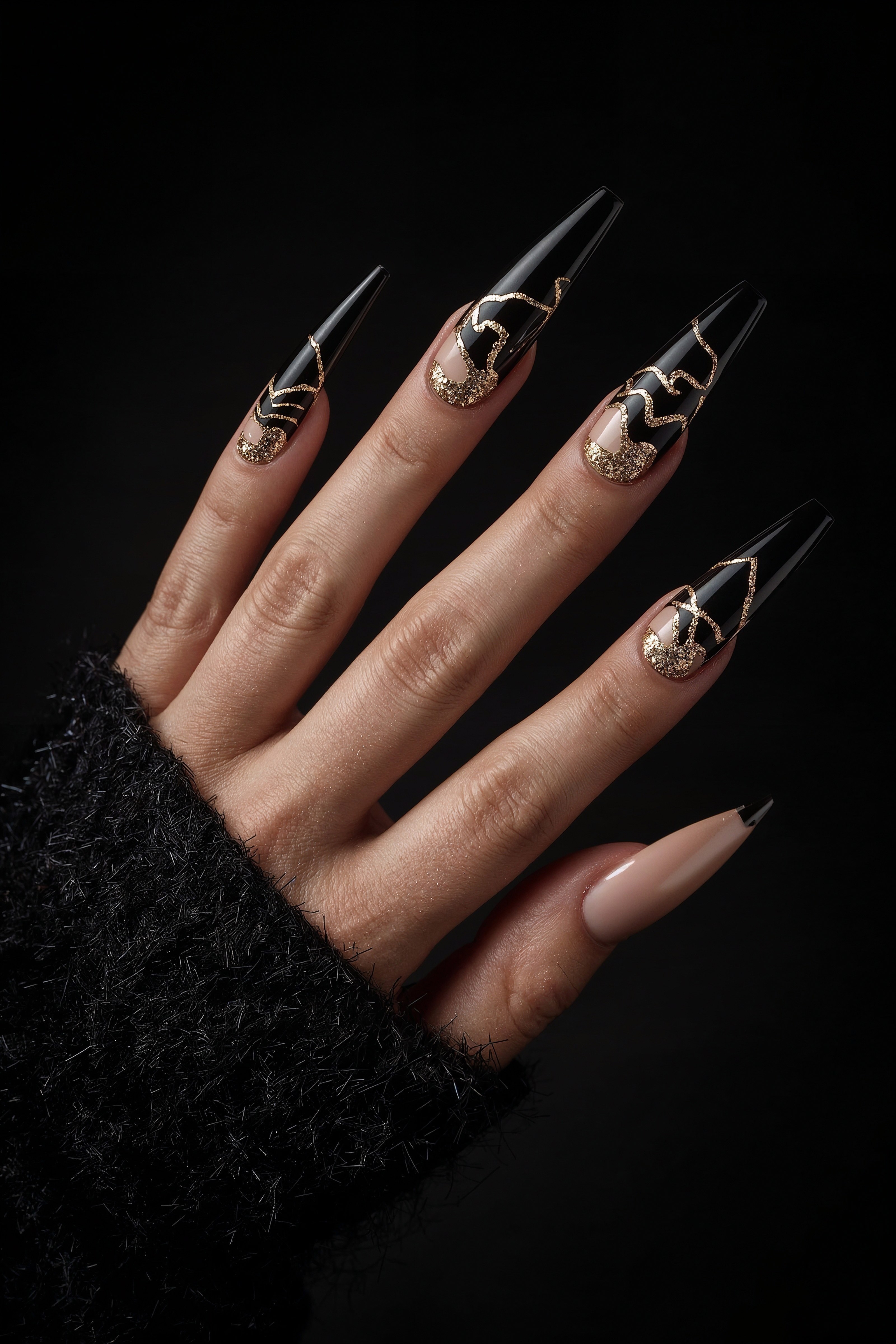 Classy Black & Gold Nail Ideas: Perfect for New Year's, Prom & 16th Birthdays