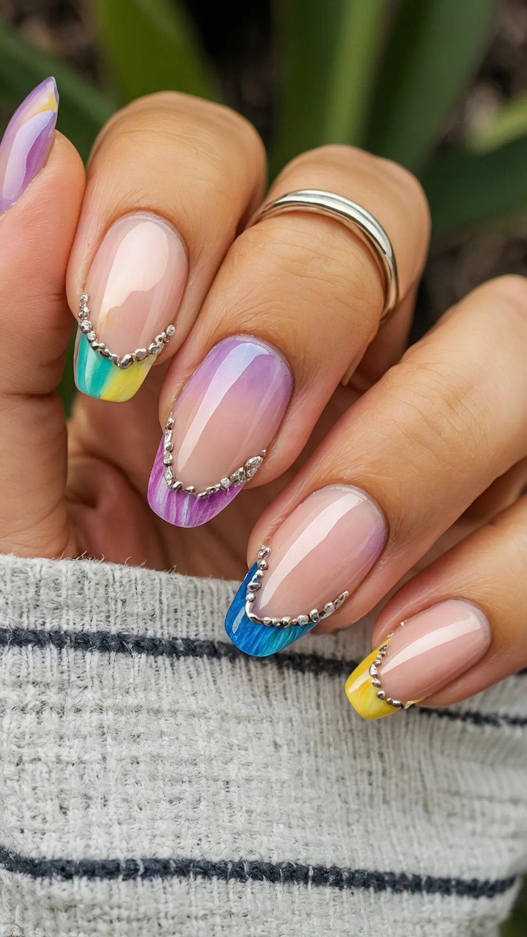 Glimmering Spring Claws