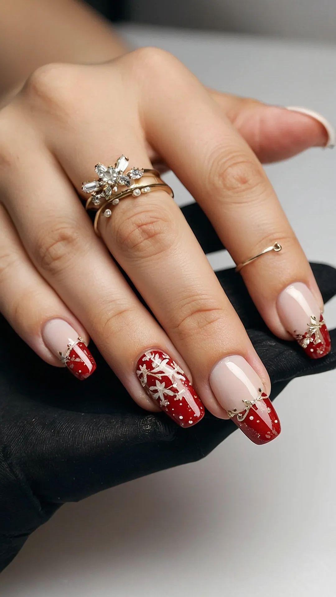 Holly Jolly Mani