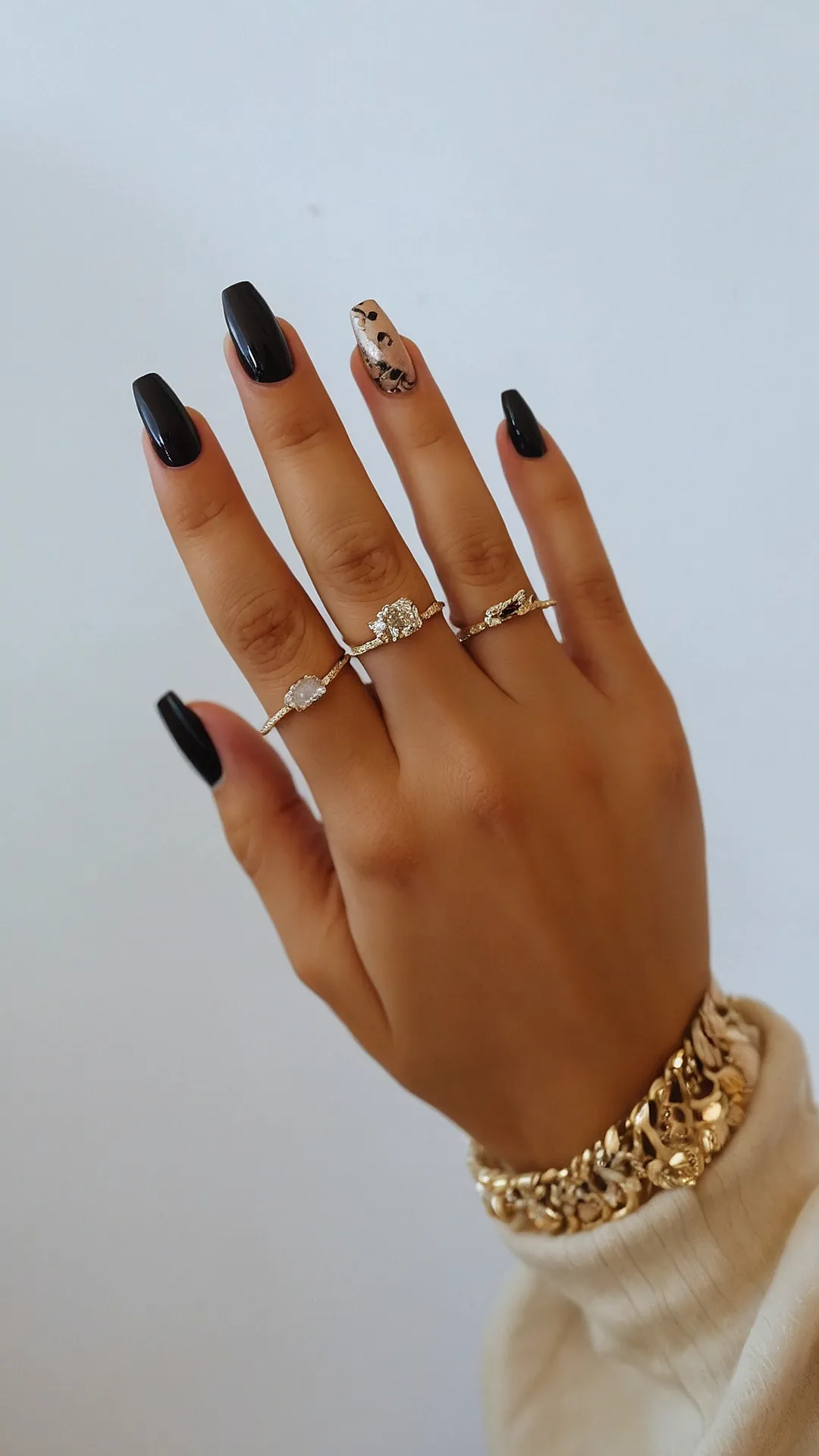 Trendy Nail Ideas Perfect for the Fall Season