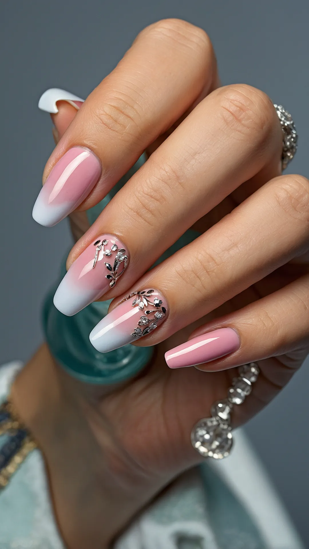 Extra May Mani